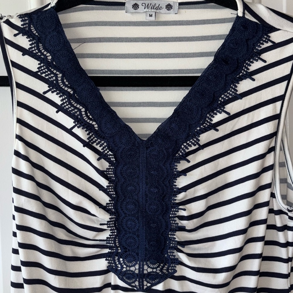 Wilde Medium Sleeveless Navy & White Stripes Fringe Statement Vee Neck - Picture 6 of 8